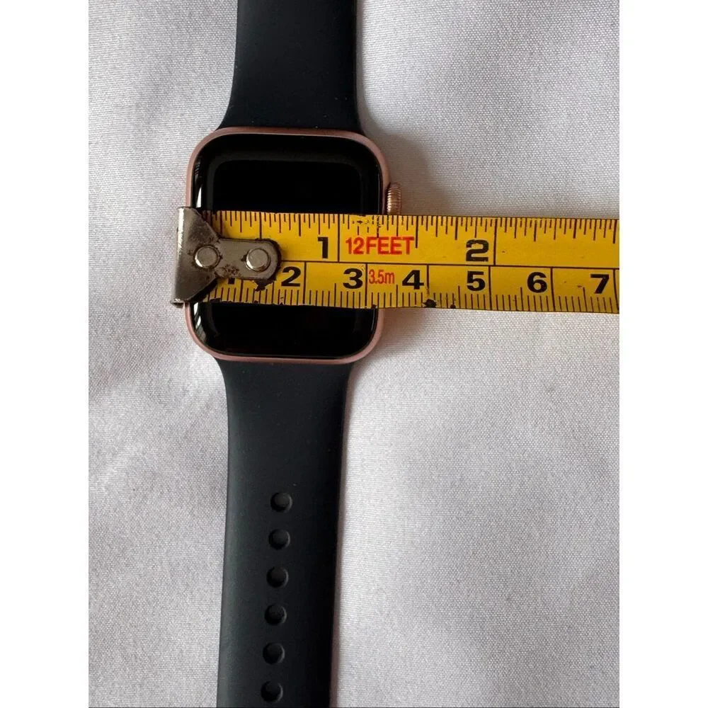 Apple Watch SE 40mm 32GB A2353 Aluminum Gold/Charger